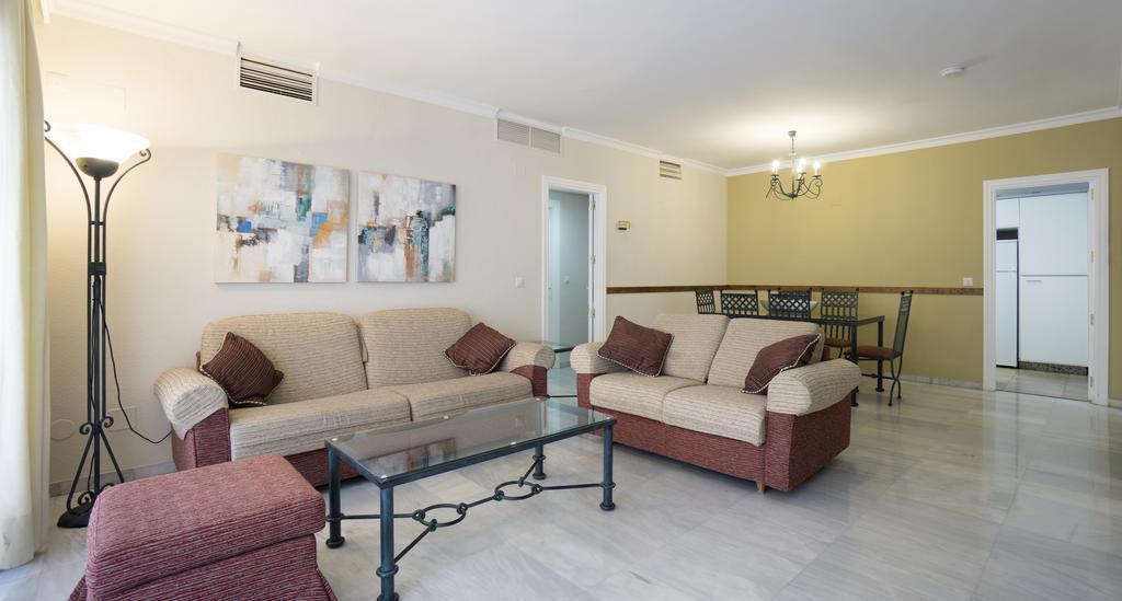 Club Jardines Del Puerto Apartman Marbella Kültér fotó