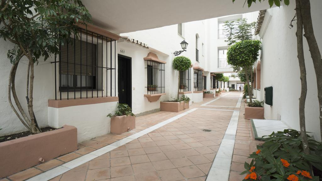 Club Jardines Del Puerto Apartman Marbella Kültér fotó