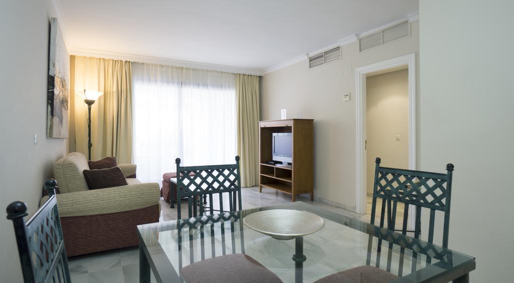 Club Jardines Del Puerto Apartman Marbella Kültér fotó
