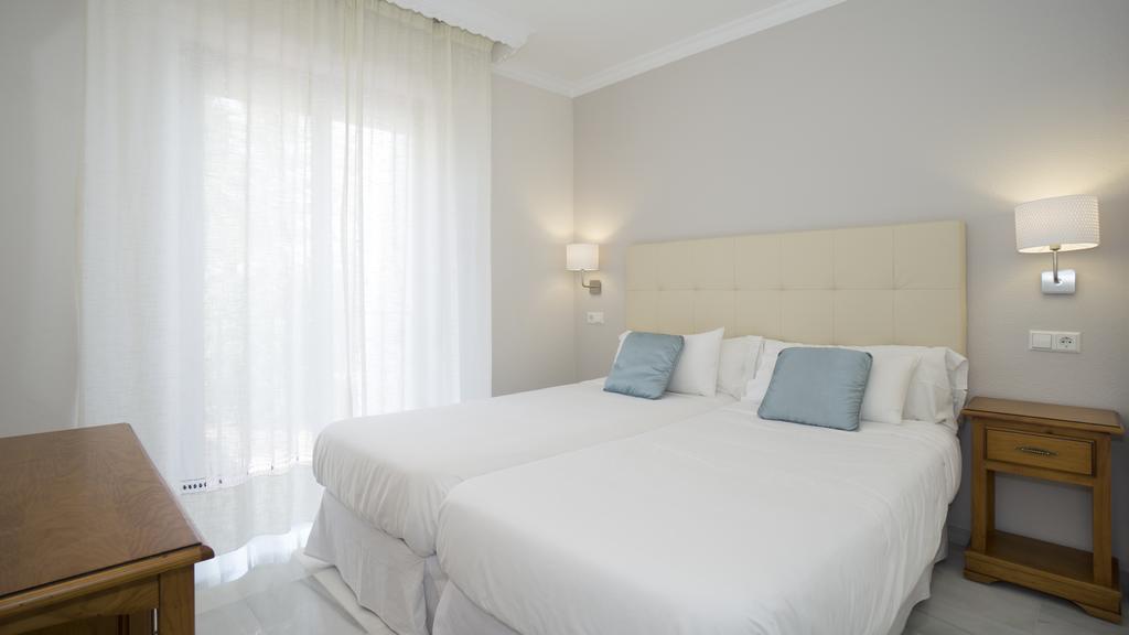 Club Jardines Del Puerto Apartman Marbella Kültér fotó