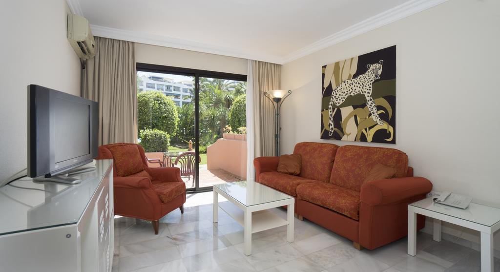 Club Jardines Del Puerto Apartman Marbella Kültér fotó