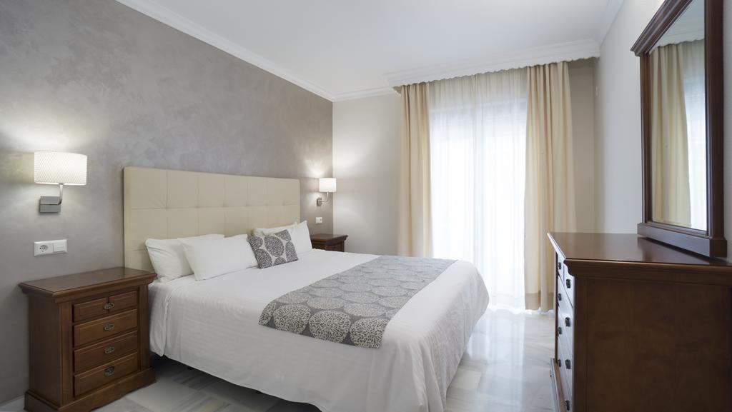 Club Jardines Del Puerto Apartman Marbella Kültér fotó