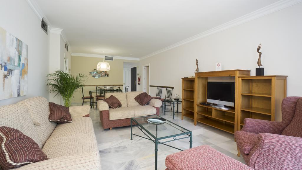 Club Jardines Del Puerto Apartman Marbella Kültér fotó