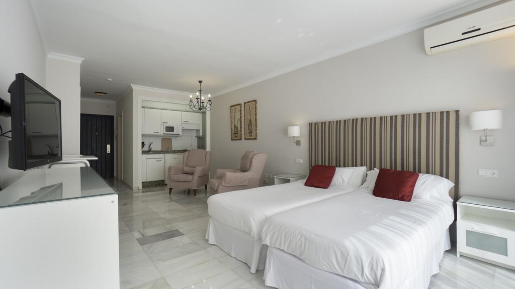 Club Jardines Del Puerto Apartman Marbella Kültér fotó