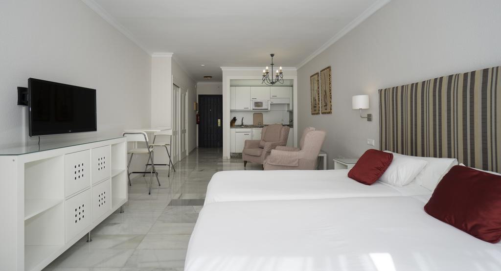 Club Jardines Del Puerto Apartman Marbella Kültér fotó