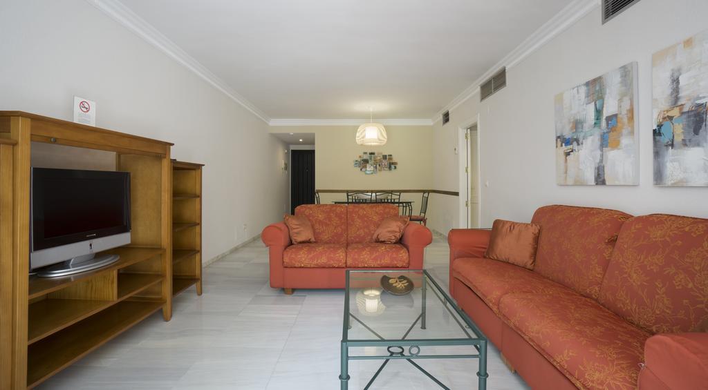 Club Jardines Del Puerto Apartman Marbella Kültér fotó
