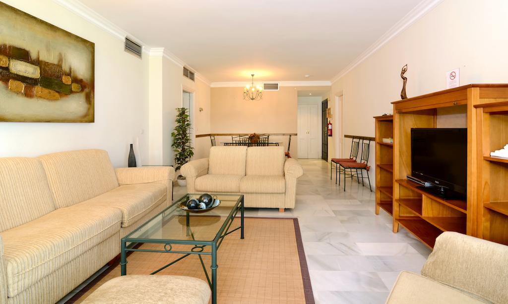 Club Jardines Del Puerto Apartman Marbella Kültér fotó