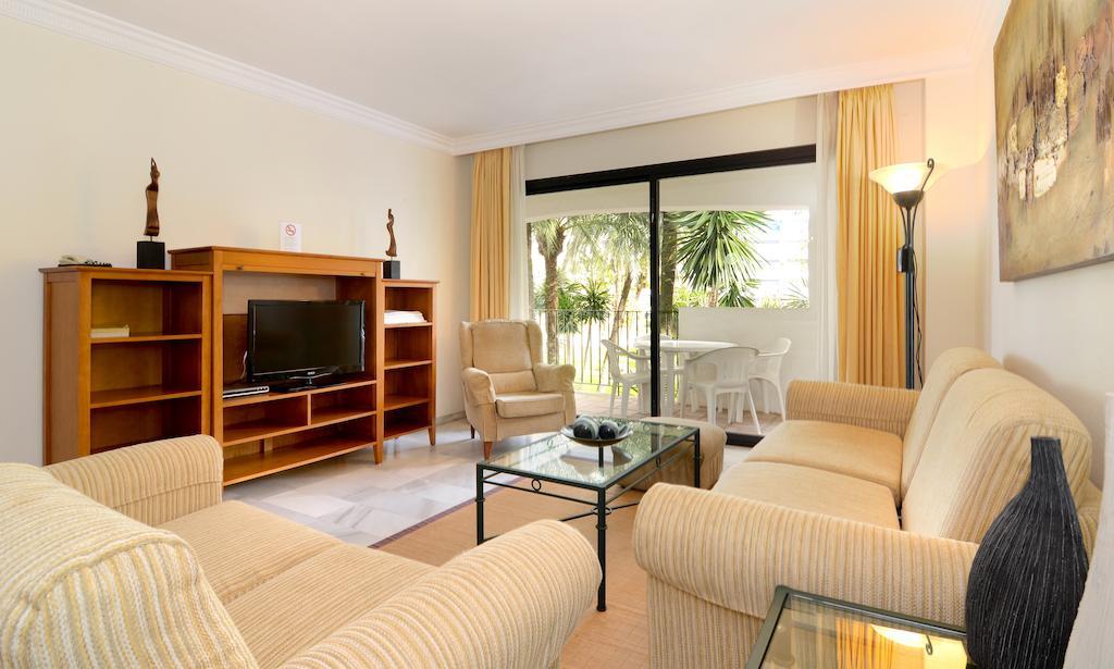 Club Jardines Del Puerto Apartman Marbella Kültér fotó