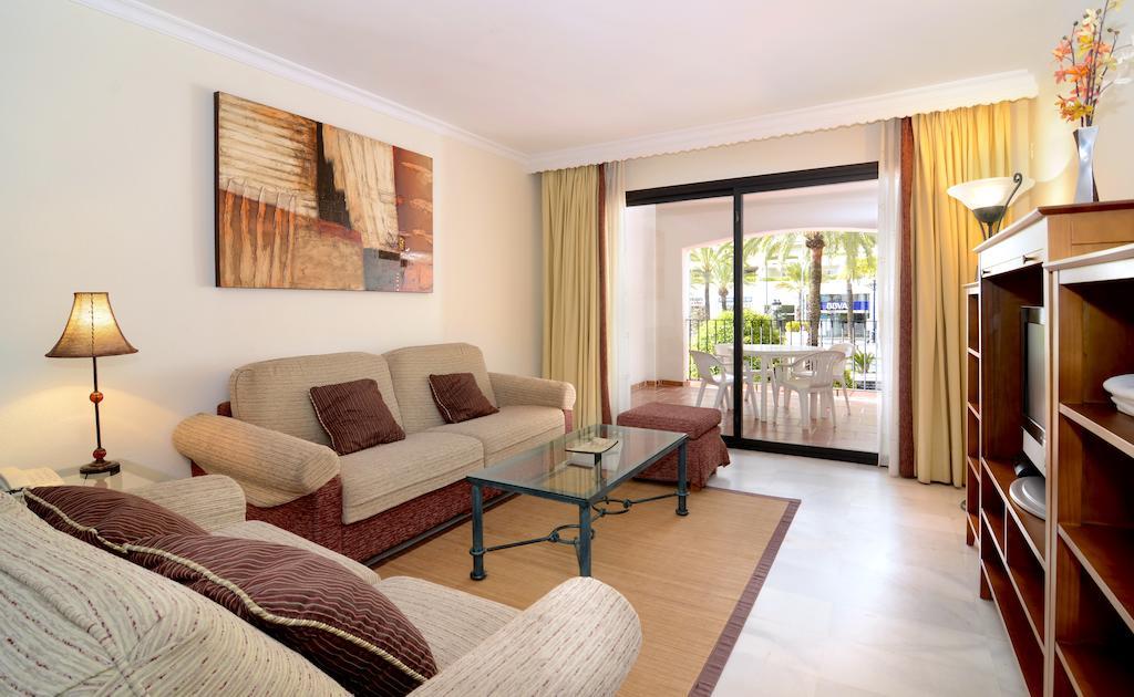 Club Jardines Del Puerto Apartman Marbella Szoba fotó